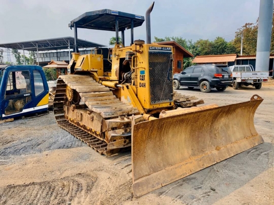 แทรคเตอร์Catterpillar D4Hตีนเป็ด เกียร์ทอล์ค เครื่องช่วงล่างดี พร้อมใช้ แทรคเตอร์Catterpillar D4Hตีนเป็ด เกียร์ทอล์ค เครื่องช่วงล่างดี พร้อมใช้