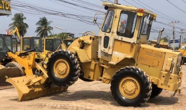ขายรถตักล้อยาง CAT 920 (เทียบเท่า WA200) นำเข้าเองจากญี่ปุ่น สภาพสวยพร้อมใช้งาน มีVDOการทำงานครับ