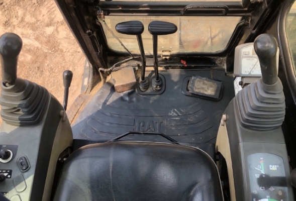 ขายรถขุด CAT 305SR คอนโทรลสั้น ปั๊มนิ้ว นำเข้าเองจากญี่ปุ่น สภาพสวยพร้อมใช้งาน มีVDOการทำงานครับ