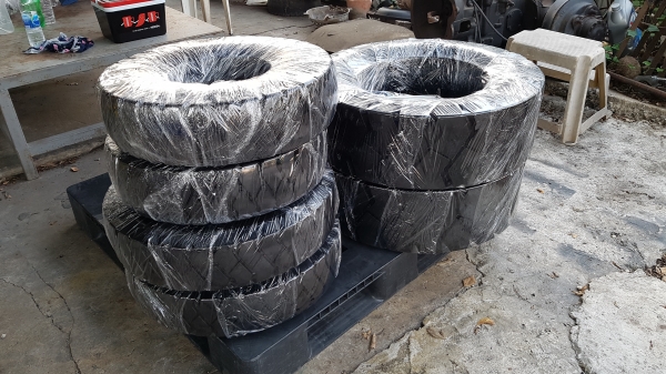 ขายยางลม รถยกโฟล์คลิฟท์ ขนาด 600-15 ,28&times;9-15 , 700-12 ,650-10,600-9 ติดต่อ 0844596195 เหมี๋ยวค่ะ
