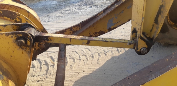 ขายรถตัก KOMATSU 510 เอวอ่อน รถใช้งานได้ปกติ เครื่องปั้มดี พร้อมใช้งาน สอบถาม 093 0764943 K ตั้ม