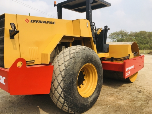 รถบด 10 ตัน 2 เพลา Dynapac CA251D ฟิตทุกระบบ พร้อมใช้งาน เอกสารเล่มทะเบียน