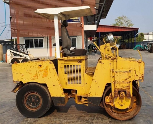 ราคาพิเศษ195,000บาทเท่านั้น.รถบดเอวอ่อน โปแม็กสั้นสะเทือน.โปแม็กขนาด 4 ตันหน้าหล็กหลังยางระบบทำงานดีสั้นสะเทือนได้ดีเป็นรถนอกเพื่งนำเข้ามายังไม่เคยใช้งานในไทยเลยเครื่องดีเซล4สูบเอกสารนำเข้า 081-989-1989 หรั่งครับ
