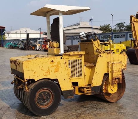 ขายด่วนลดกระหน่ำราคาพิเศษ195,000บาท.รถบดเอวอ่อน โปแม็กสั้นสะเทือน.โปแม็กขนาด 4 ตันหน้าหล็กหลังยางระบบทำงานดีสั้นสะเทือนได้ดีเป็นรถนอกเพื่งนำเข้ามายังไม่เคยใช้งานในไทยเลย