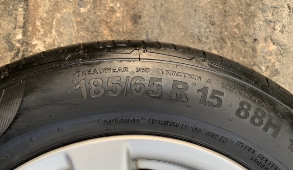 ล้อแม็ก Nissan Almera ขอบ 15 พร้อมยาง 185-65-15 Continental ปี 15 แม็กเดิม ดอกยางหนาปึก ใส่กับ Almera หรือ March ได้เลย