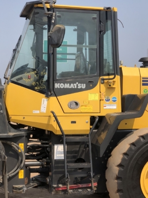 ขายรถตักล้อยาง KOMATSU WA320-7 ปี 2016 นำเข้าเองจากญี่ปุ่น สภาพสวยพร้อมใช้งาน มีVDOการทำงานครับ