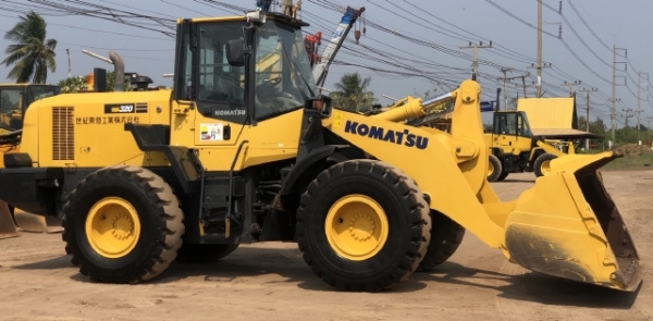 ขายรถตักล้อยาง KOMATSU WA320-7 ปี 2016 นำเข้าเองจากญี่ปุ่น สภาพสวยพร้อมใช้งาน มีVDOการทำงานครับ