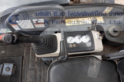 ขาย รถขุดแบคโฮ KOMATSU รุ่น PC30MR-2 (2)