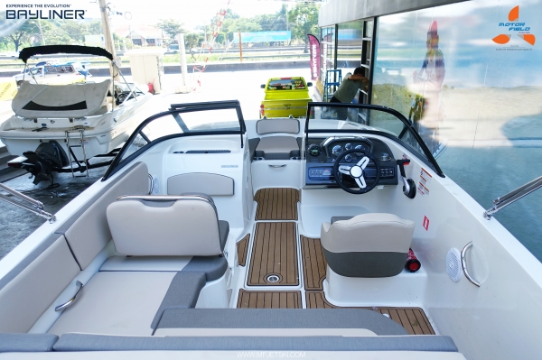 2020 Bayliner VR5 BOWRIDER