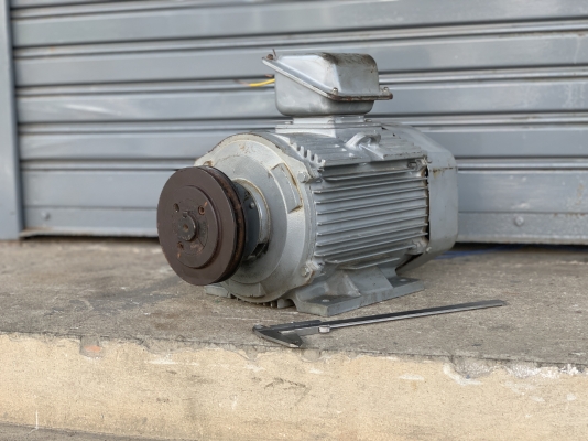 ขายมอเตอร์ไฟฟ้า Hitachi 4HP. 380V 1450rpm. สภาพสวย หมุนนิ่ม พร้อมใช้งาน