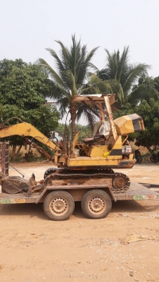 ขายแบ๊คโฮโคมัสสุพีซี20(KOMATSU PC20)ขาย150000ครับผม