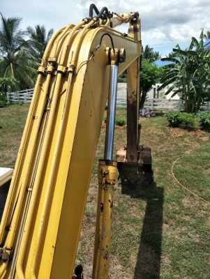 KOMATSU PC200-5 ระบบไฟเต็ม เอกสารเล่มทะเบียนสภาพสวย