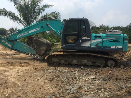 ขายรถแบคโฮ KOBELCO SK200-8 YN11