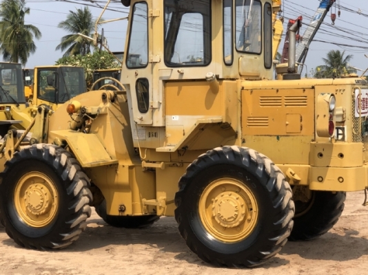 ขายรถตักล้อยาง CAT 920 (เทียบเท่า WA200) นำเข้าเองจากญี่ปุ่น สภาพสวยพร้อมใช้งาน มีVDOการทำงานครับ