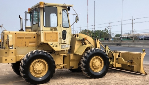 ขายรถตักล้อยาง CAT 920 (เทียบเท่า WA200) นำเข้าเองจากญี่ปุ่น สภาพสวยพร้อมใช้งาน มีVDOการทำงานครับ