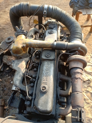 ขายเครื่อง6D31 กรองคู่ พร้อมใช้