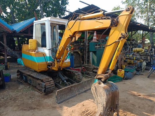 ขายแมคโคร KOMATSU 30-3  หัวเก๋ง