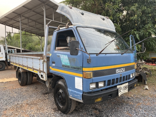 Isuzu NPR58L 110แรง มาลัยเพาเวอร ภาษีเต้ม เล่มพร้อมโอน สีทูโทน ยางดี 6 เส้น ชุดแอรยุครบ สวยพร้อมใช้ 