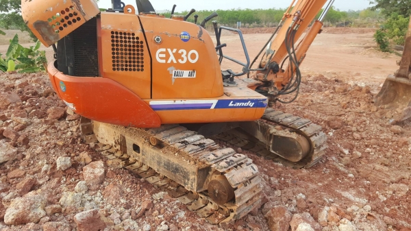 ขาย แบคโฮ HITACHI EX30 เครื่องดี ปั้มนิ้ว มีไลน์แย็ก ช่วงล่างเต็ม รถทำงานเร็วไม่โหลด ราคาต่อรองได้