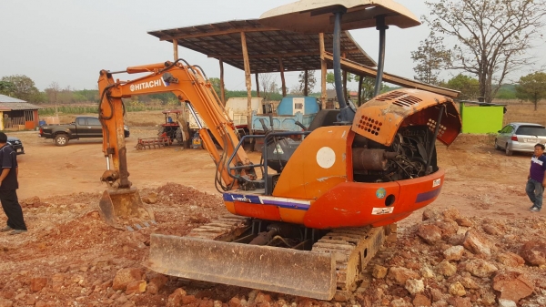ขาย แบคโฮ HITACHI EX30 เครื่องดี ปั้มนิ้ว มีไลน์แย็ก ช่วงล่างเต็ม รถทำงานเร็วไม่โหลด ราคาต่อรองได้