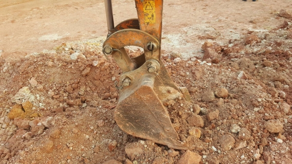 ขาย แบคโฮ HITACHI EX30 เครื่องดี ปั้มนิ้ว มีไลน์แย็ก ช่วงล่างเต็ม รถทำงานเร็วไม่โหลด ราคาต่อรองได้