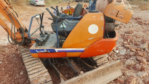 ขาย แบคโฮ HITACHI EX30 เครื่องดี ปั้มนิ้ว มีไลน์แย็ก ช่วงล่างเต็ม รถทำงานเร็วไม่โหลด ราคาต่อรองได้