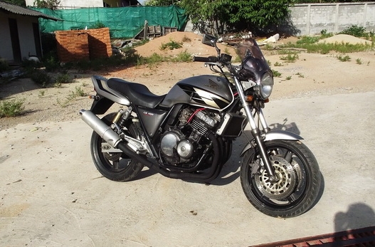 ขายถูก CB400 สวยสวย เสียสรรพสามิตรแล้ว