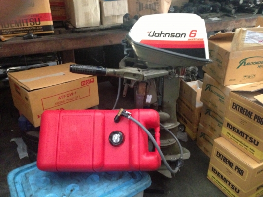 ขายเครื่องเรือ out borad 6แรง johnson ท่อนยาว