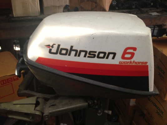 ขายเครื่องเรือ out borad 6แรง johnson ท่อนยาว