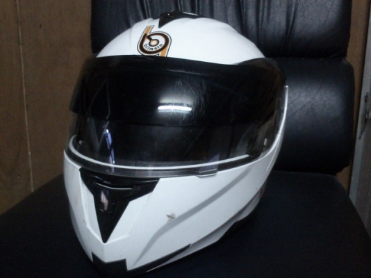 ขายหมวกกันน็อคมือสอง BILMOLA รุ่น PROCYON ยกคางได้ ราคา 900 บาท