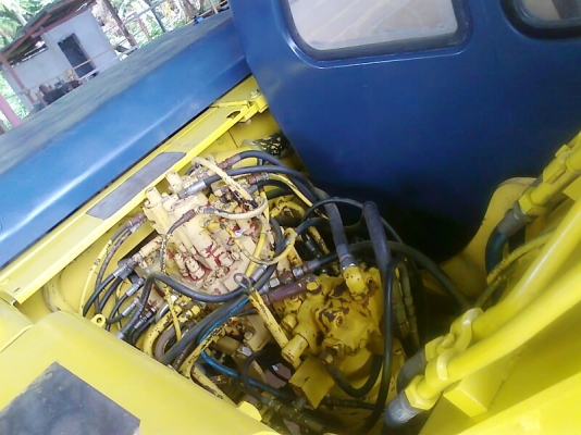 ขายด่วน..KOBELCO SK120 M 3 เลขชั่วโมงทำงาน 3,200 ชั่วโมง รถสวยแจ่ม เก่าญี่ปุนแท้ พร้อมใช้งาน มีใบอินวอยล์.