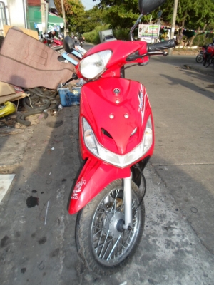 ขาย YAMAHA MIO AMORE รถสีแดง ปี53 เครื่องเดิมๆๆ ขับดีมากๆ สภาพภายนอกสวย มีเล่มทะเบียนครบ ขาย14,500บาท