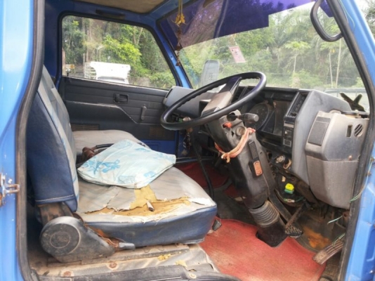 รถอิซูซุ 6 ล้อดั้ม NPR 115 แรงม้า สนใจติดต่อ 081 - 6079515 รถอิซูซุ 6 ล้อดั้ม NPR 115 แรงม้า สนใจติดต่อ 081 - 6079515