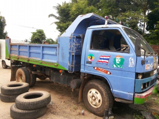 รถอิซูซุ 6 ล้อดั้ม NPR 115 แรงม้า  สนใจติดต่อ 081 - 6079515