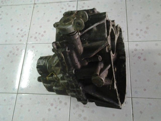 ขายเกียร์นิสสัน b14  เกียร์ธรรมดา