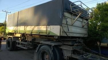 รถอิซูซุ 10 ล้อดั้ม FXZ 270 แรงม้า ปี 46 ( ขายแม่ลูก ) สนใจติดต่อ 081 - 6079515 รถอิซูซุ 10 ล้อดั้ม FXZ 270 แรงม้า ปี 46 ( ขายแม่ลูก ) สนใจติดต่อ 081 - 6079515