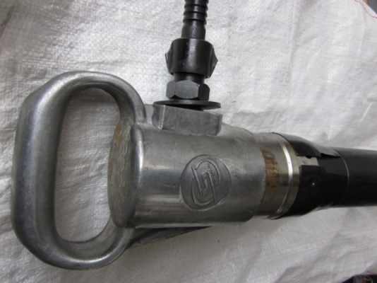 ขาย-เครื่องแย็กลม-เจาะปูน SHENLONG ขนาด 15 กก. ราคาตัวละ 9000 บาท