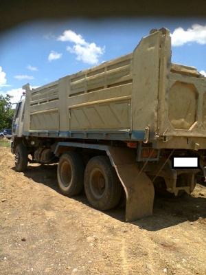 10 ล้อ HINO  1M