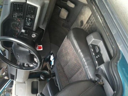 รถ van ครอบครัว สวย. แต่เสีย