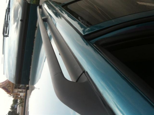 รถ van ครอบครัว สวย. แต่เสีย