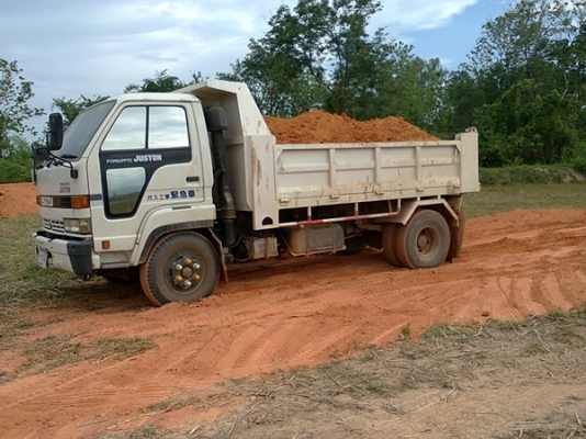 ขายหกล้อดั้ม 5 คิว ขายด่วนที่สุด งดต่อรอง