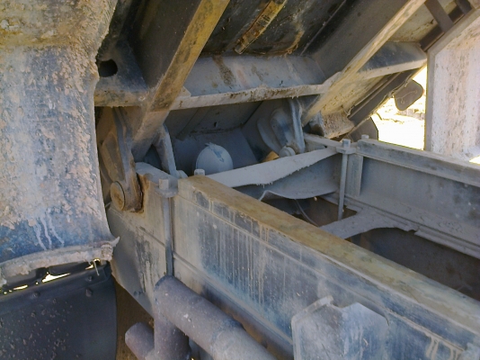 10ล้อดั้มนิสสันUD CWM430M 290แรงเครื่องเทอร์โบ เกียร์ธรรมดา 10ล้อดั้มนิสสันUD CWM430M 290แรงเครื่องเทอร์โบ เกียร์ธรรมดา