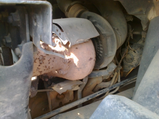 10ล้อดั้มนิสสันUD CWM430M 290แรงเครื่องเทอร์โบ เกียร์ธรรมดา 10ล้อดั้มนิสสันUD CWM430M 290แรงเครื่องเทอร์โบ เกียร์ธรรมดา