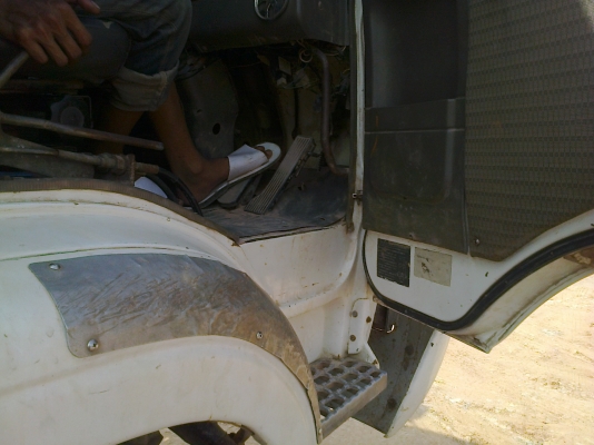 10ล้อดั้มนิสสันUD CWM430M 290แรงเครื่องเทอร์โบ เกียร์ธรรมดา 10ล้อดั้มนิสสันUD CWM430M 290แรงเครื่องเทอร์โบ เกียร์ธรรมดา