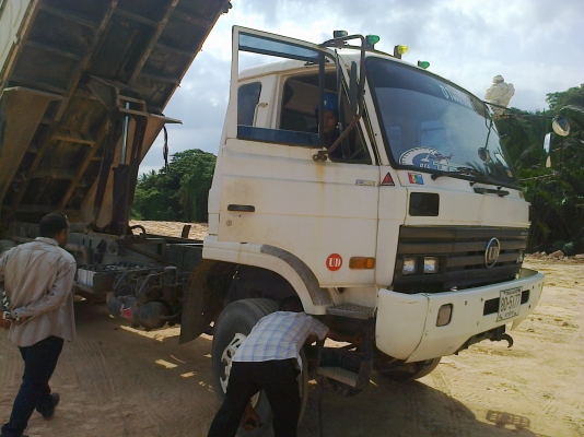 10ล้อดั้มนิสสันUD CWM430M 290แรงเครื่องเทอร์โบ เกียร์ธรรมดา 10ล้อดั้มนิสสันUD CWM430M 290แรงเครื่องเทอร์โบ เกียร์ธรรมดา