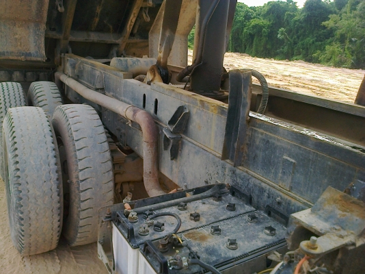 10ล้อดั้มนิสสันUD CWM430M 290แรงเครื่องเทอร์โบ เกียร์ธรรมดา 10ล้อดั้มนิสสันUD CWM430M 290แรงเครื่องเทอร์โบ เกียร์ธรรมดา