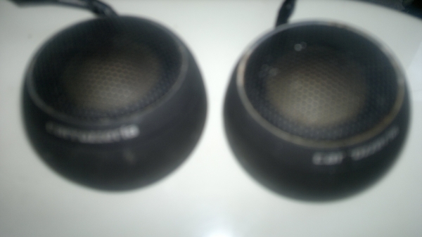 ขายลำโพงรถยนต์เสียงแหลมกับซับboxมีampขยายในตัวเสียงดีแน่นของpioneer