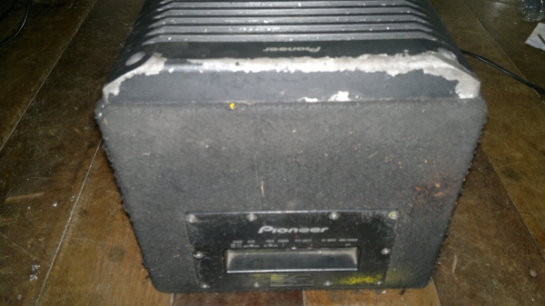 ขายลำโพงรถยนต์เสียงแหลมกับซับboxมีampขยายในตัวเสียงดีแน่นของpioneer