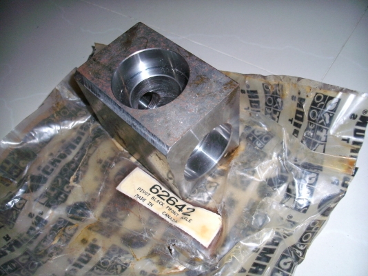 CHAMPION,PART NO.62642,PART NAME.PIVOT BLOCK FRONT AXLE