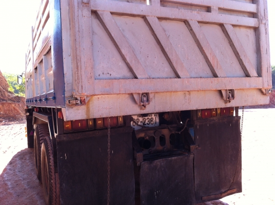 ขาย รถบรรทุก 10 ล้อดั๊มพ์ isuzu rocky ขาย รถบรรทุก 10 ล้อดั๊มพ์ isuzu rocky